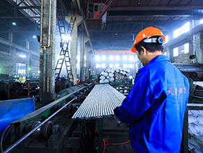 La «norme nationale» est-elle synonyme de haute qualité? Une plongée profonde dans les différences de qualité derrière les normes de tubes en acier sans soudure